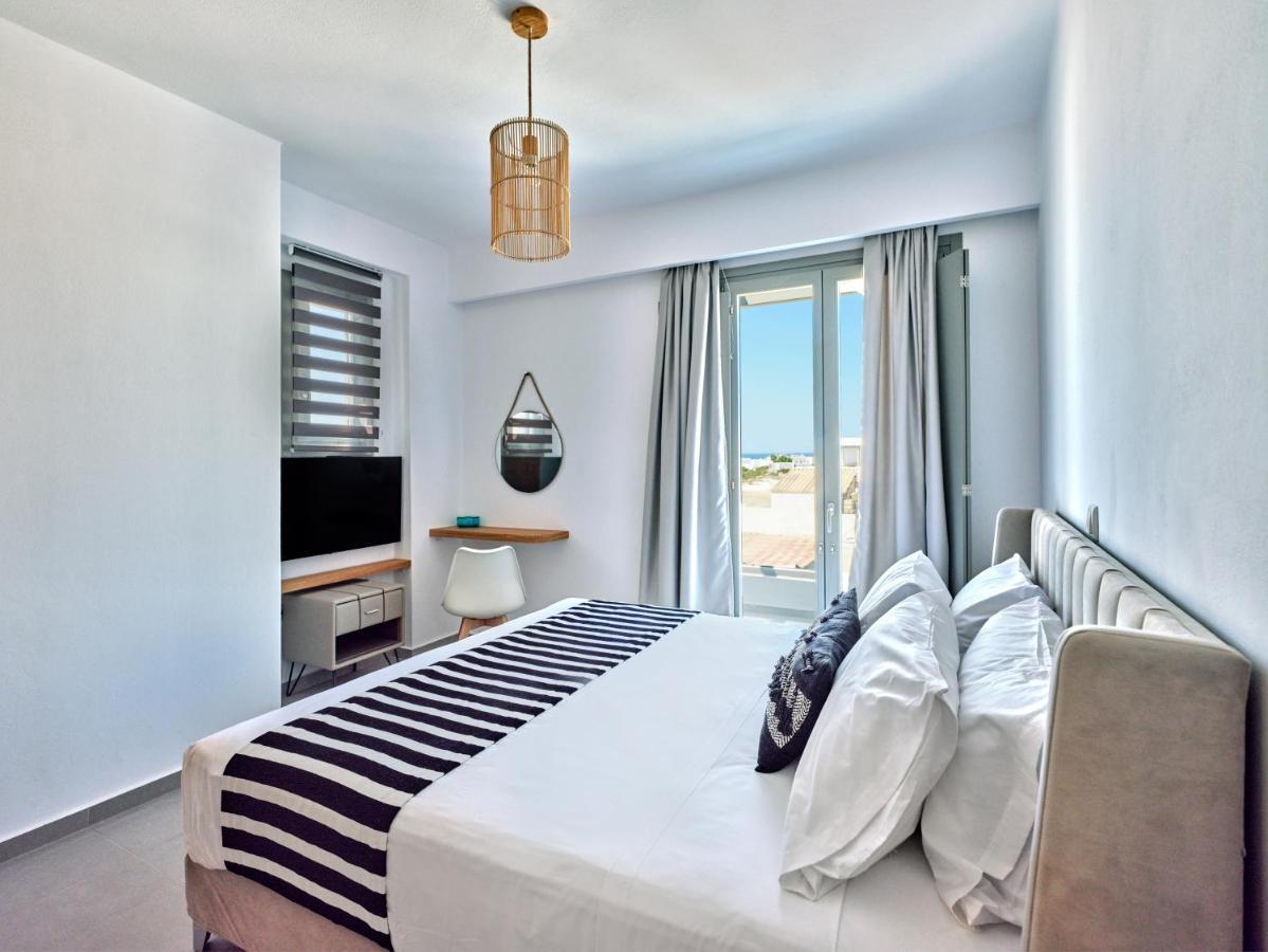 Paros Gem Науса
