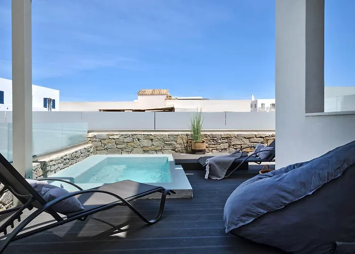 Paros Gem