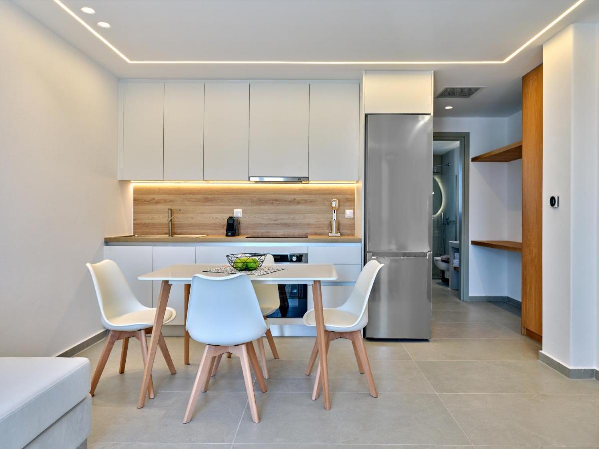 Paros Gem