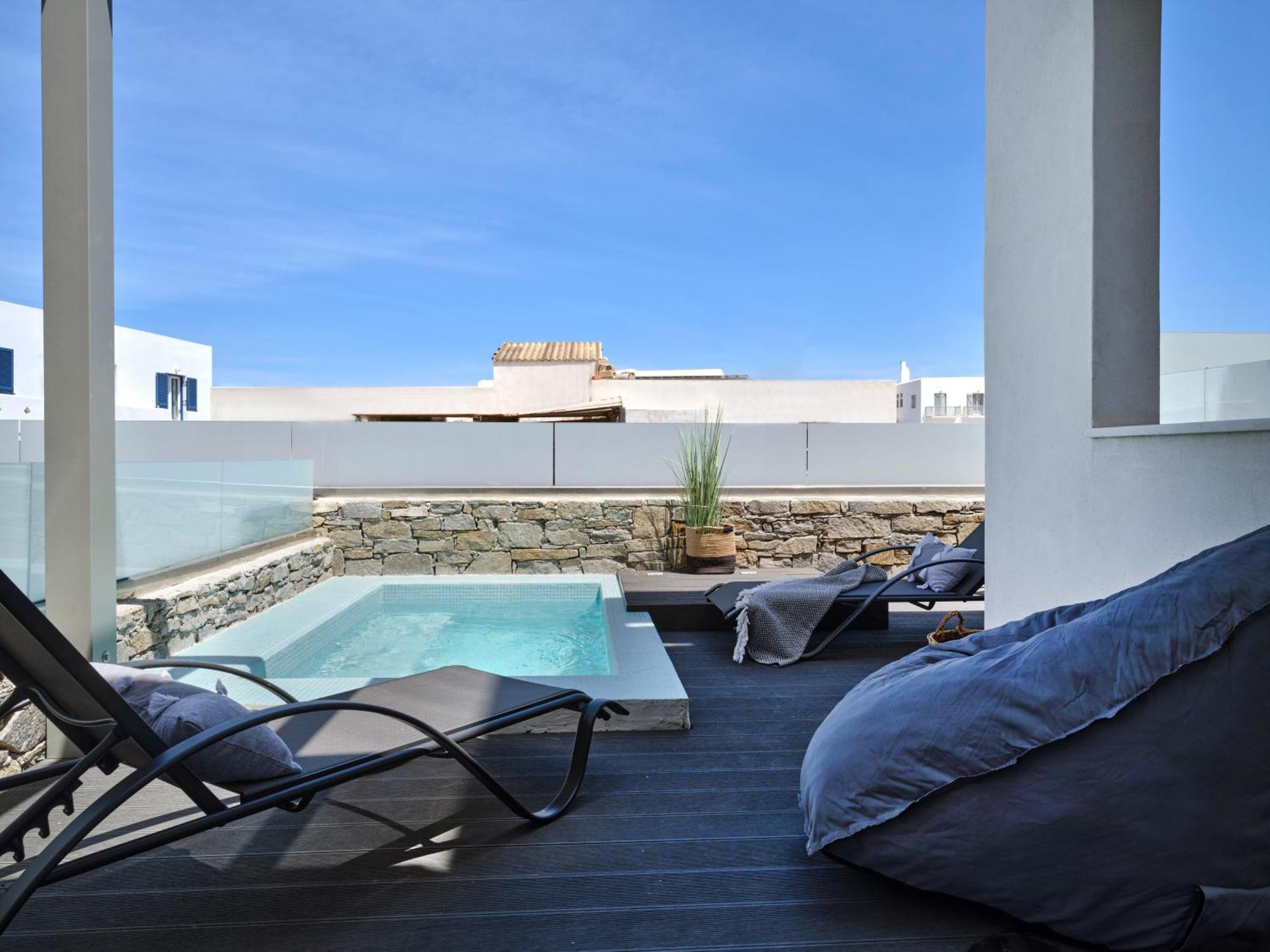 Paros Gem *