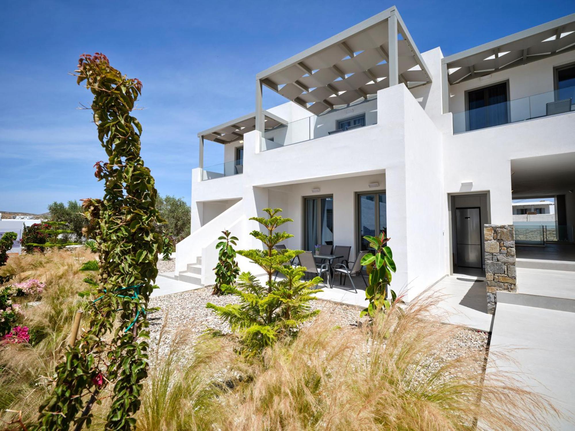 Paros Gem *